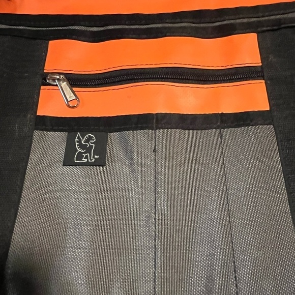 Chrome Distill Shoulder Laptop Nylon Bag - Picture 8 of 10